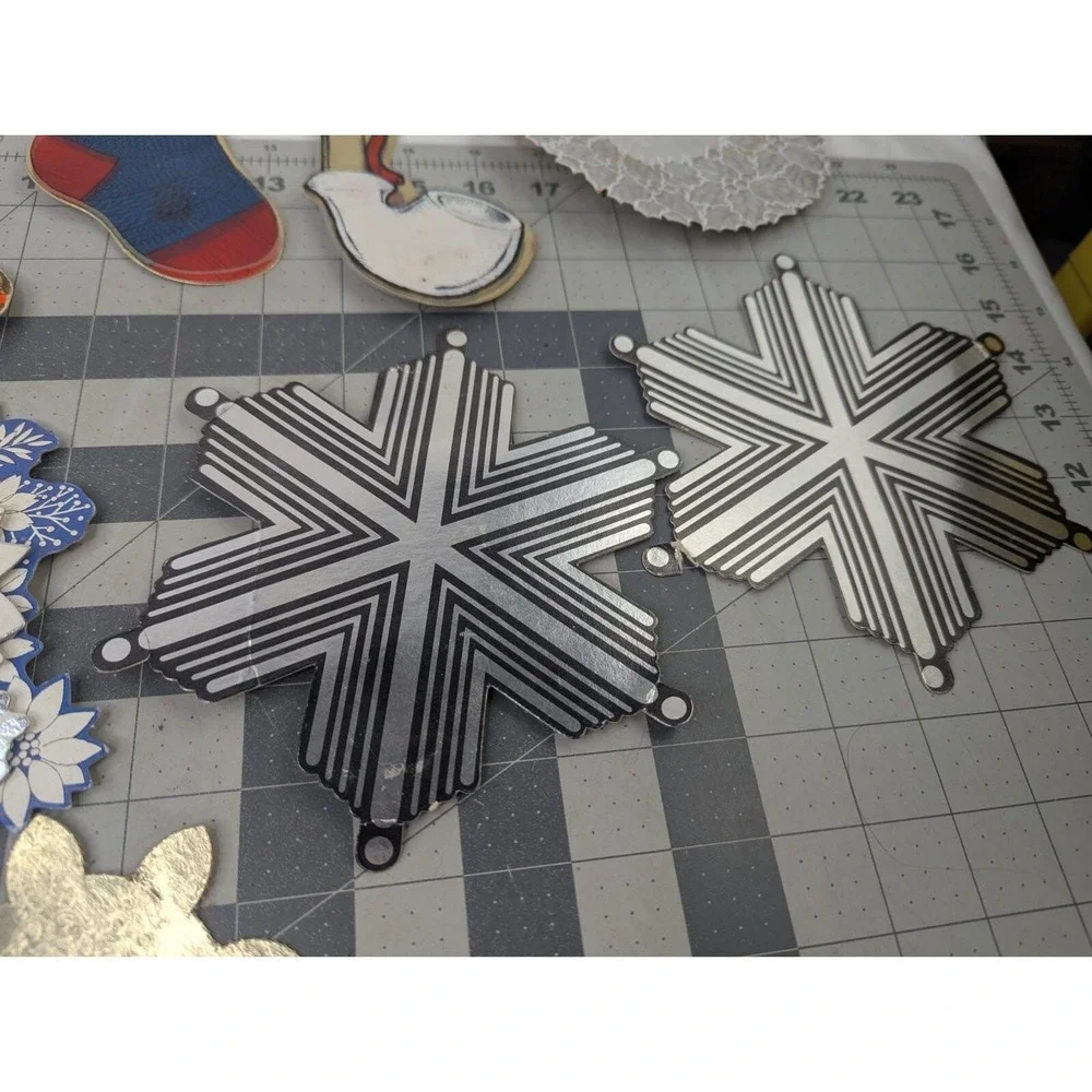 Hallmark Vintage Cards Christmas Decor Hanging Paper Metallic‎ Foil Lot